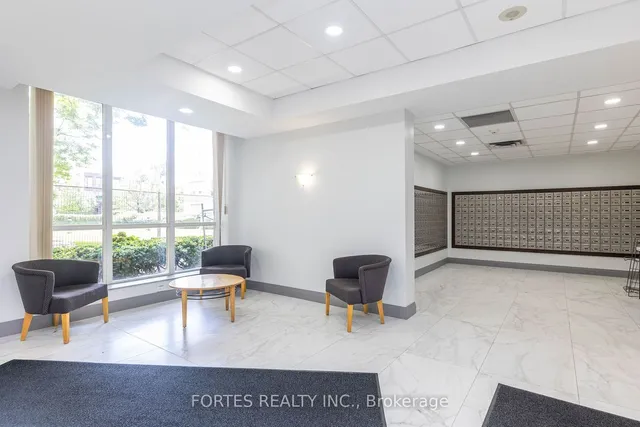 Additional image 5 of 650 Lawrence Ave Unit 404