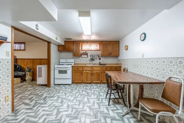 Additional image 30 of 222 Wood St