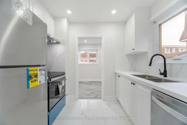 Additional image 15 of 41 Townhouse Cres