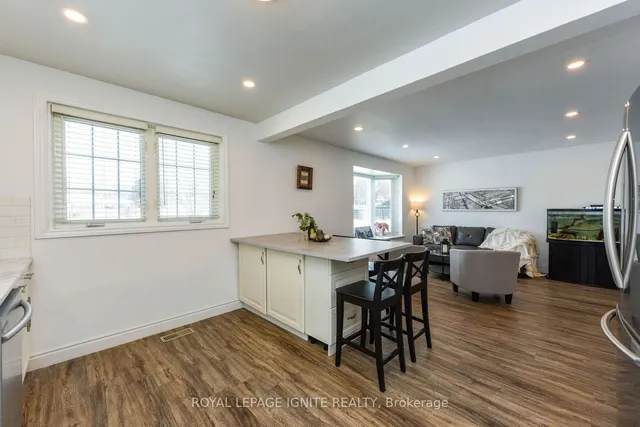 Additional image 8 of 208 Riverplace Cres
