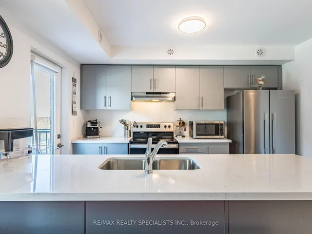 Additional image 13 of 195 Veterans Dr Unit 16