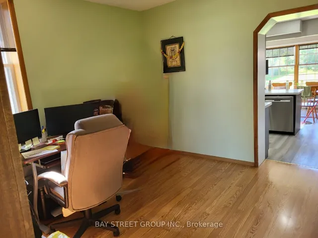 Additional image 10 of 11 Penny Lane