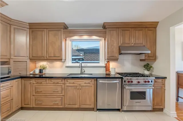 Additional image 32 of 15 Laurendale Ave