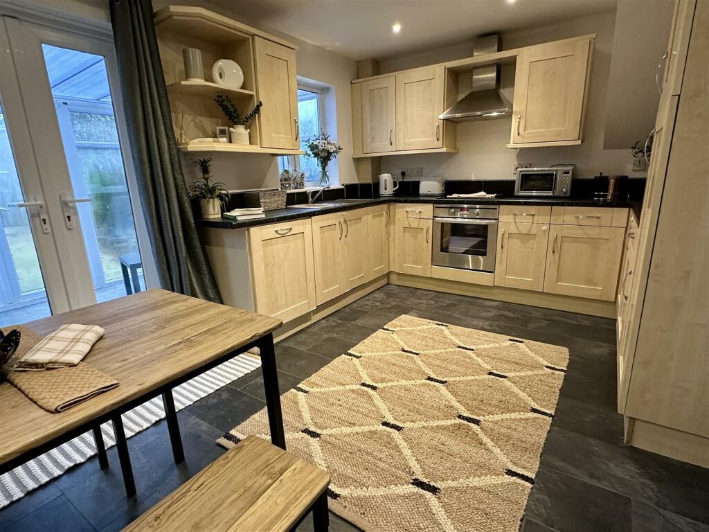 Additional image 6 of Willow Close, Alcester