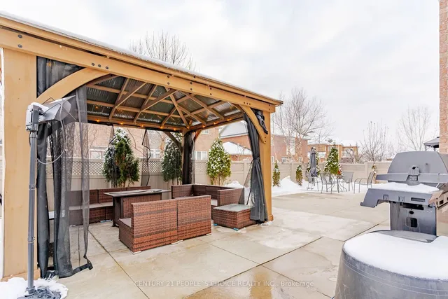 Additional image 37 of 39 Huntspoint Dr