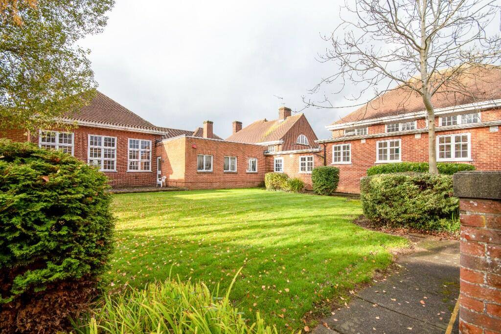 Additional image 20 of Alexander Road, St. Albans, Hertfordshire, AL2