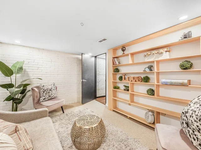 Additional image 9 of 2053 Gerrard St