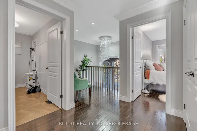 Additional image 16 of 47 Lorupe Crt