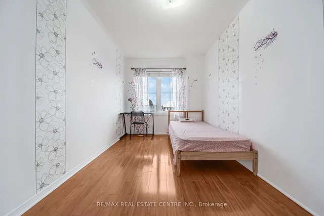 Additional image 34 of 103 Cedar Lake Cres