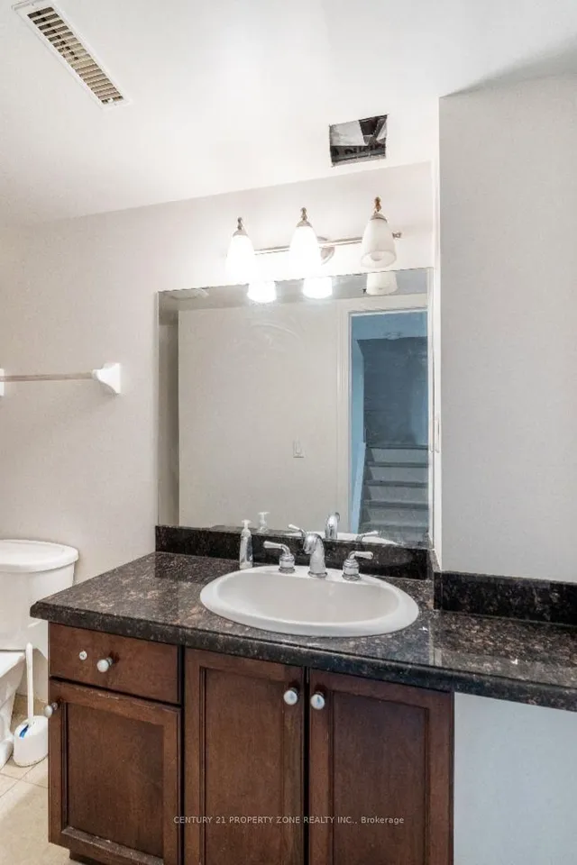 Additional image 35 of 50 Niagara Pl