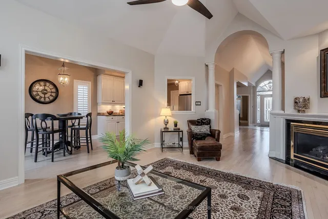 Additional image 18 of 4098 Montrose Cres