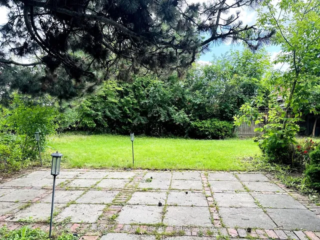 Primary image of 125 Bannatyne Dr