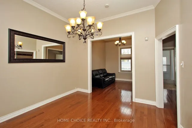 Additional image 12 of 106 Carlaw Ave