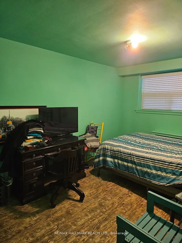 Additional image 2 of 263 Oak Park Ave