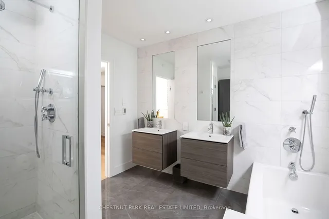 Additional image 18 of 19 Woodlawn Ave