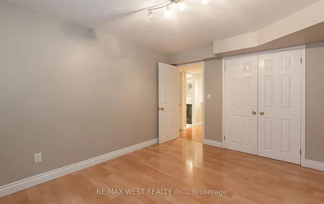 Additional image 30 of 44 Regentview Dr