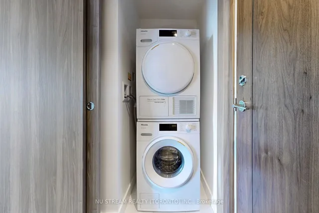 Additional image 23 of 95 Mcmahon Dr Unit 1702