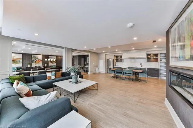 Additional image 35 of 470 Dundas St Unit 307