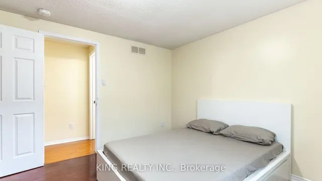 Additional image 22 of 8 Hummingbird Crt