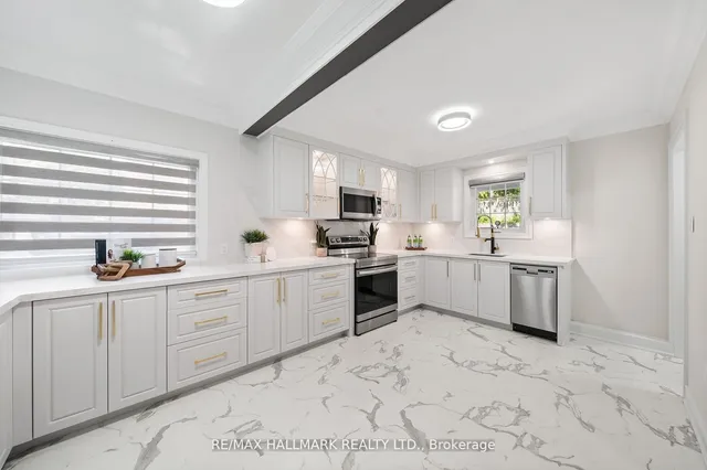 Additional image 9 of 551 Military Tr