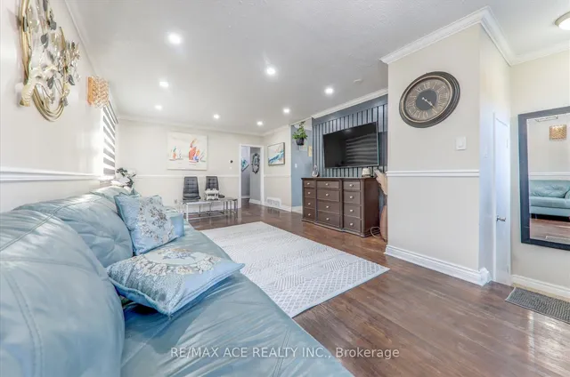 Additional image 11 of 126 Porchester Dr