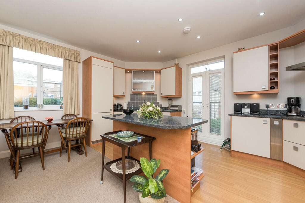 Additional image 4 of Apartment 11, Warwick House, Cheltenham Mews, Sutton Coldfield, B74 2UQ