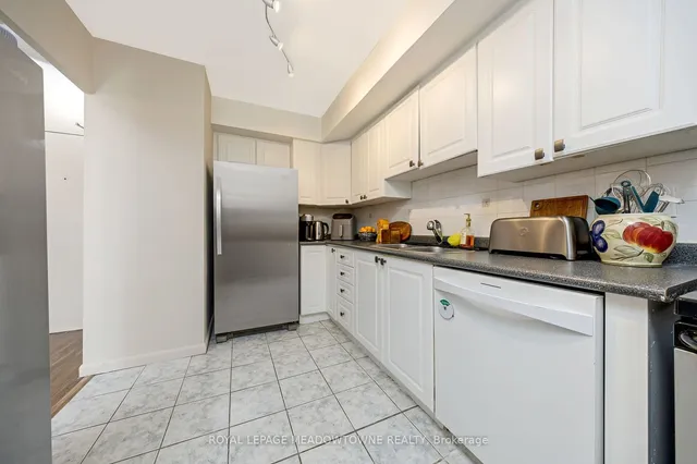 Additional image 13 of 2 Valhalla Inn Rd Unit 215