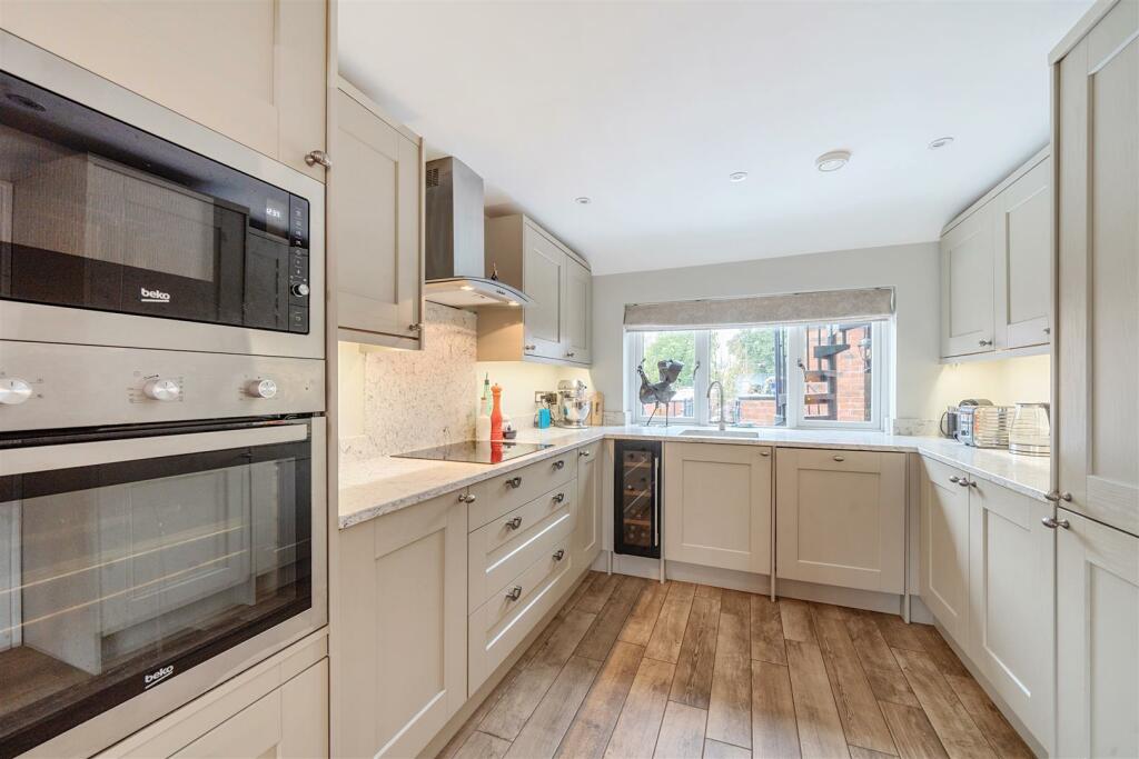 Additional image 4 of High Street, Knowle