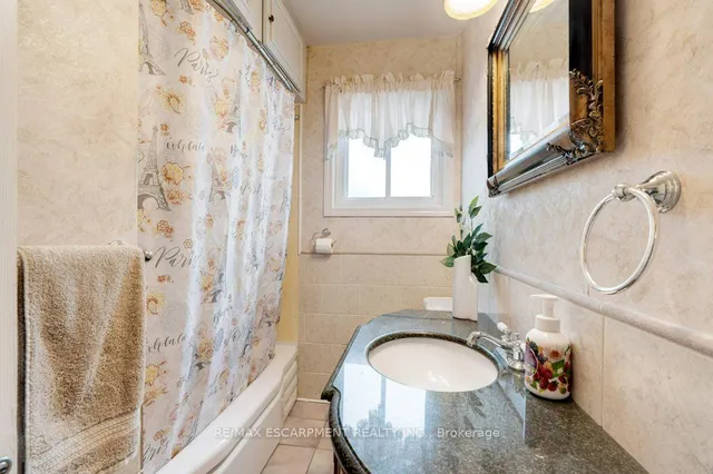 Additional image 17 of 139 West 3rd St