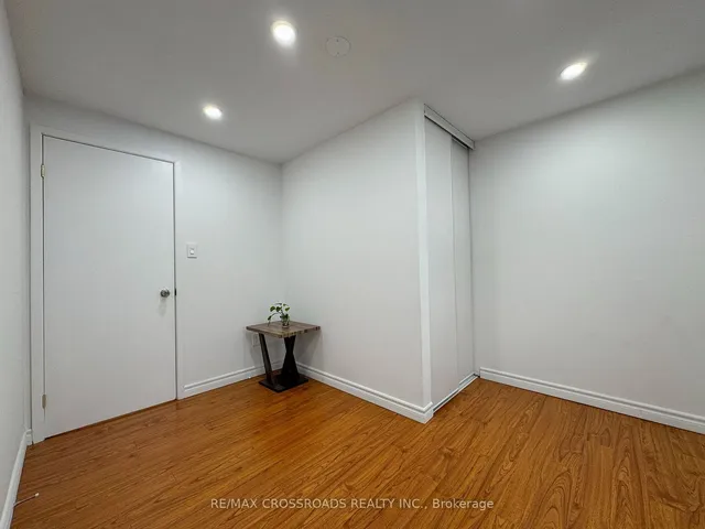 Additional image 20 of 50 Blackwell Ave Unit 8