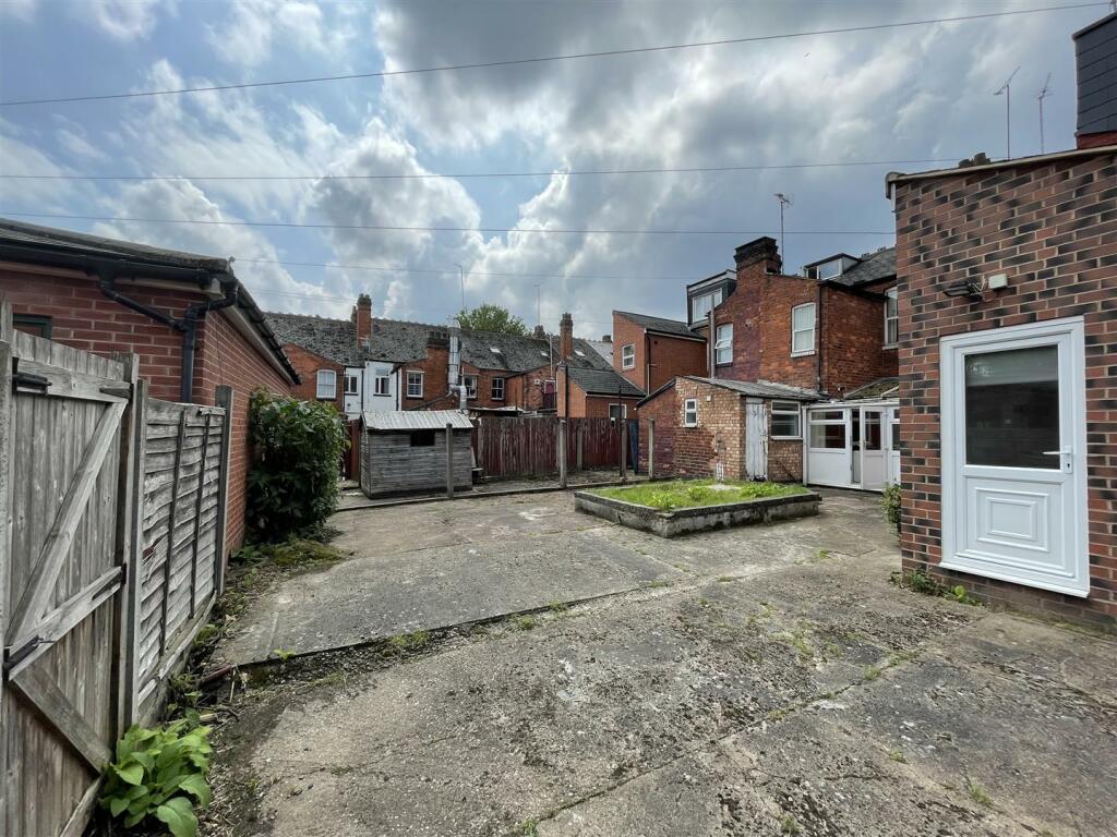 Additional image 21 of Next to University