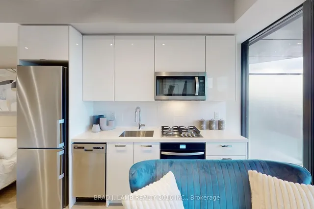 Additional image 11 of 195 McCaul St Unit 1014