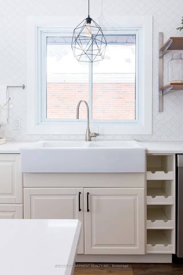 Additional image 15 of 374 East 16th St