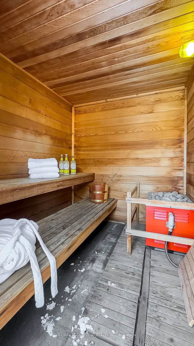 Additional image 35 of 12 LARKSPUR Cres