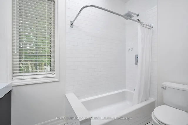 Additional image 25 of 109 Manning Ave