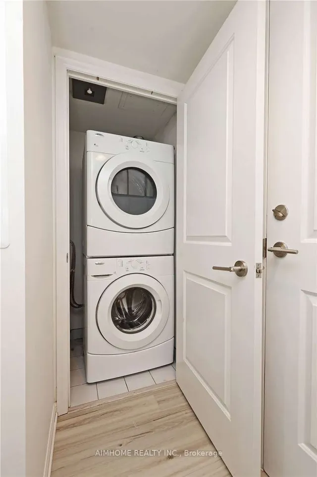 Additional image 15 of 65 East Liberty St Unit 603