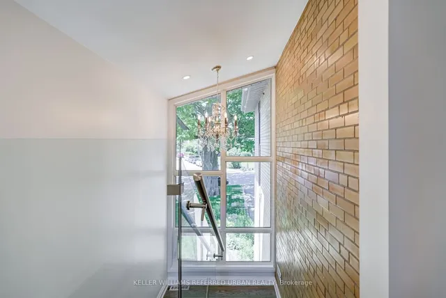 Additional image 26 of 399 Lake Promenade