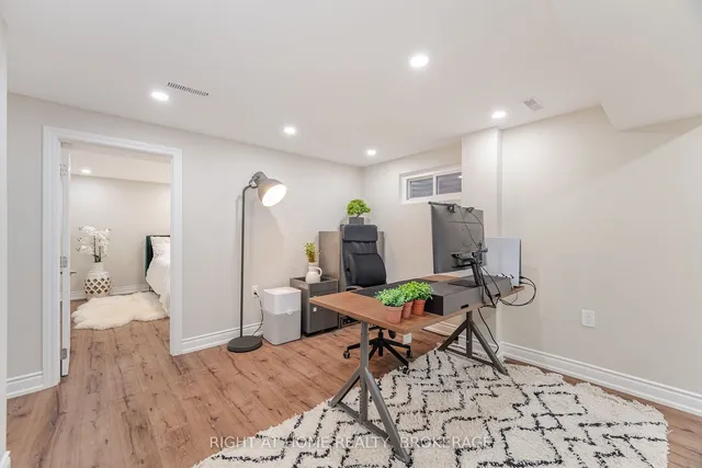 Additional image 9 of 663 Cape Ave