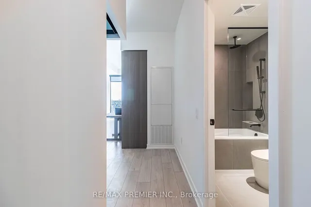 Additional image 14 of 55 Charles St Unit 3904