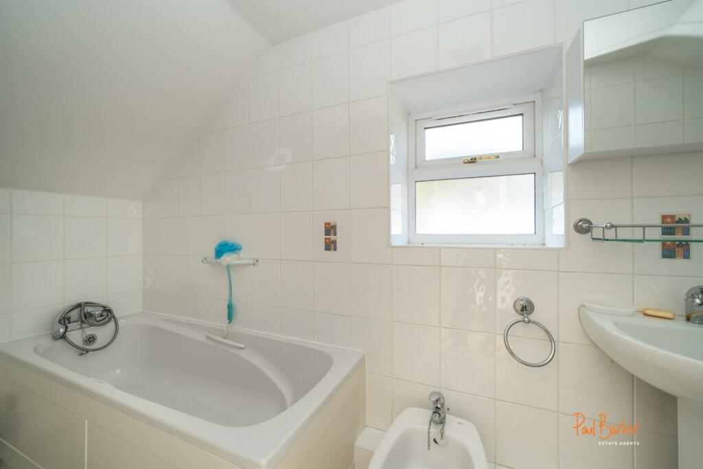 Additional image 31 of Cell Barnes Lane, St. Albans