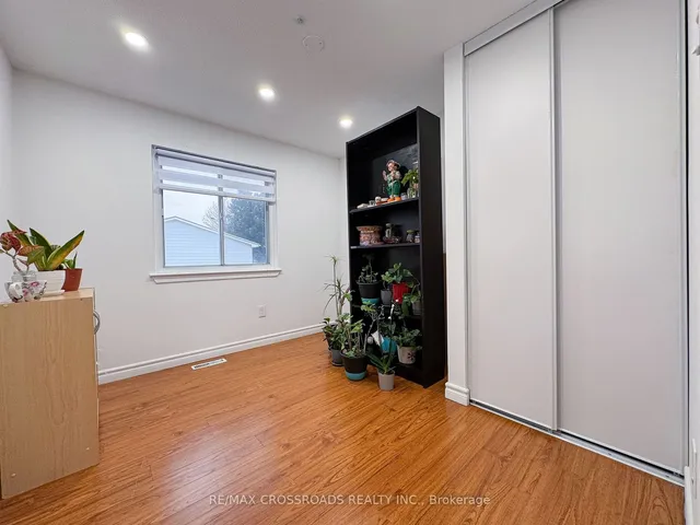 Additional image 16 of 50 Blackwell Ave Unit 8