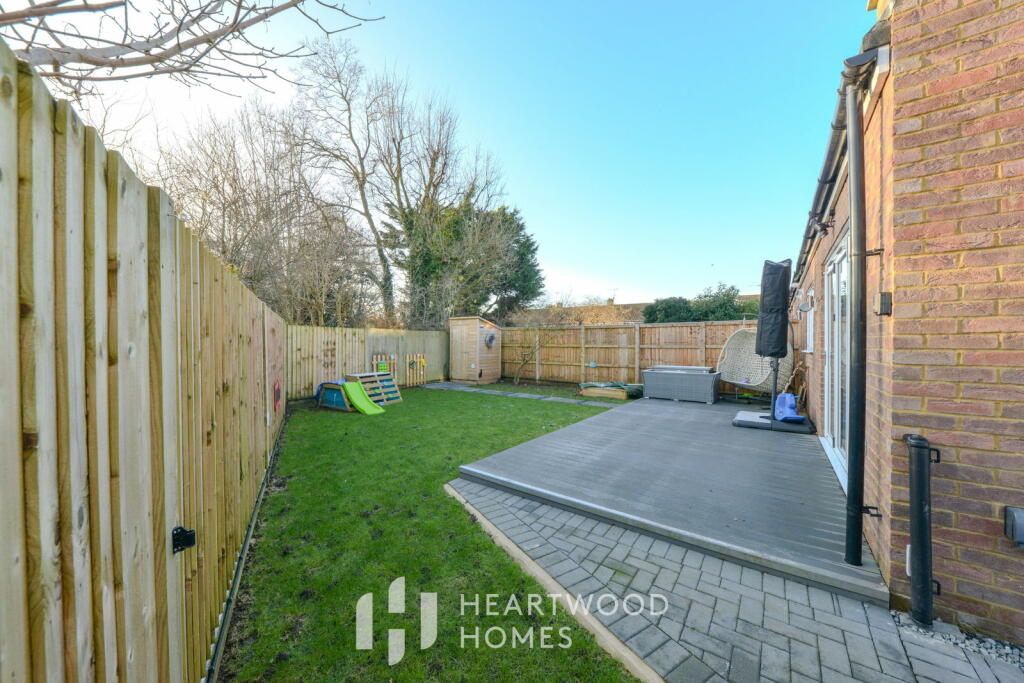 Additional image 18 of Summerfield Close, London Colney, St Albans AL2 1PT