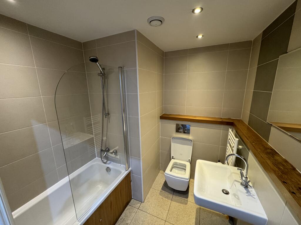 Additional image 9 of Apt 24, Albion House #384793