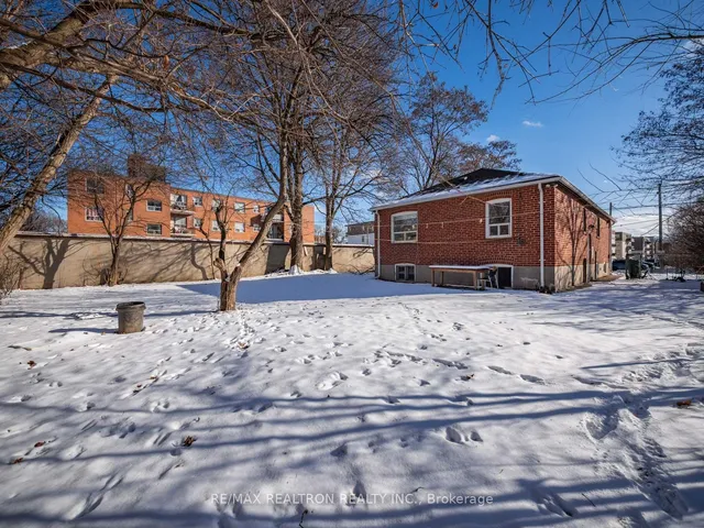 Additional image 11 of 10 Laurelcrest Ave