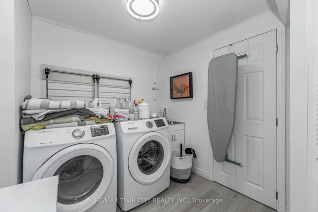 Additional image 34 of 16 Overlea Cres