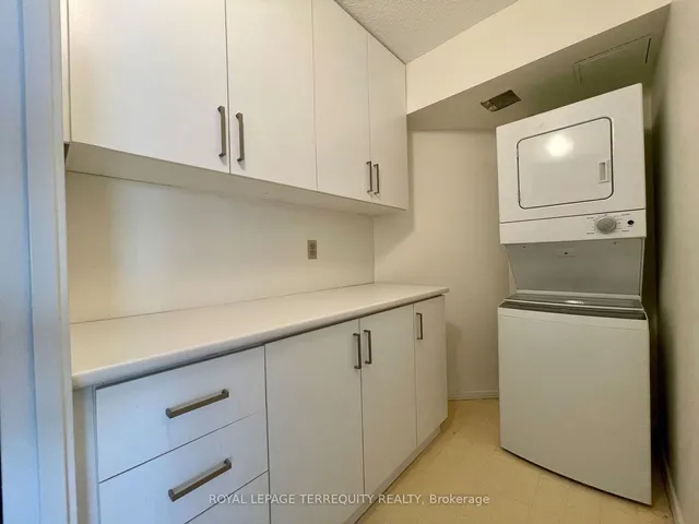 Additional image 15 of 30 Greenfield Ave Unit 1105