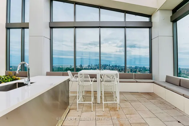 Additional image 29 of 2221 Yonge St Unit 2911