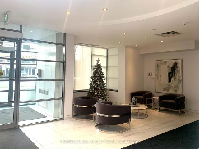 Additional image 4 of 3840 Bathurst St Unit 107