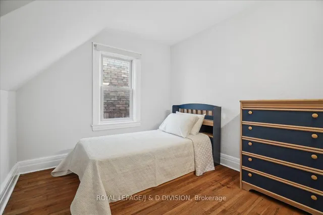 Additional image 28 of 220 Fern Ave