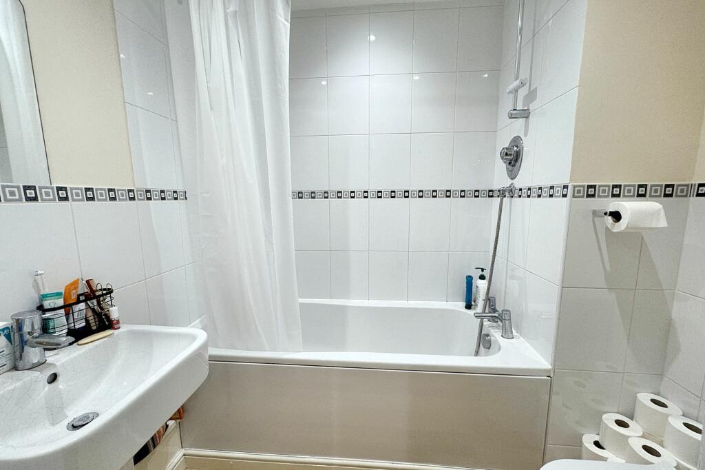 Additional image 9 of Flat 15, Bracknell Court, 4 Lady Bracknell Mews, Birmingham, B31 2FD